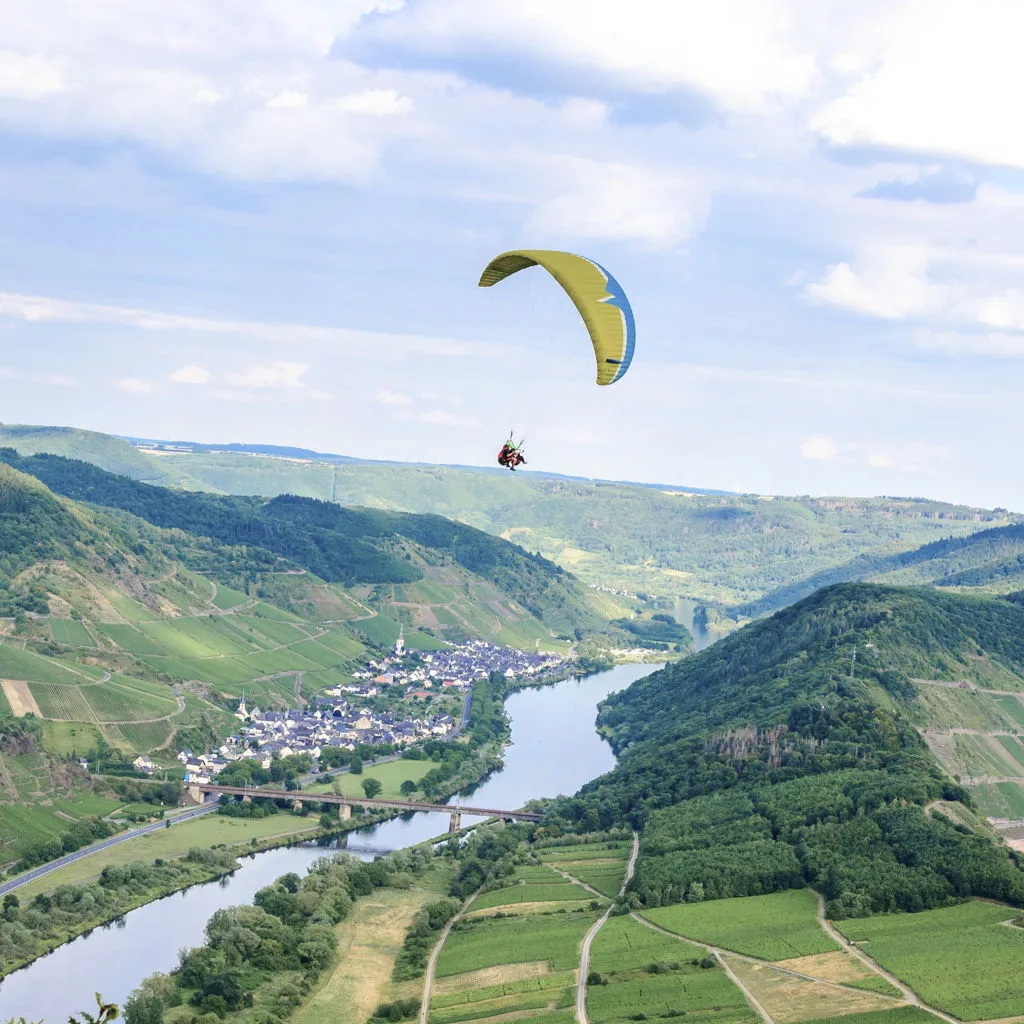 Paragliding